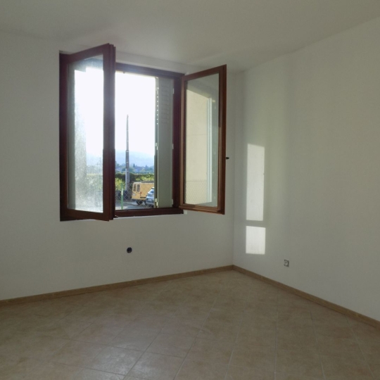  Annonces BARJAC : Appartement | GOUDARGUES (30630) | 50 m2 | 590 € 